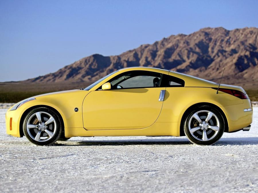  Nissan 350Z 35th anniversary 2004 года  (фото 18 из 33)